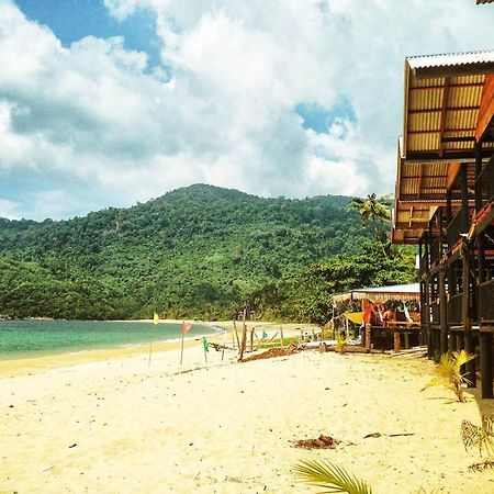 Beachfront Hut Upstairs Astra - Beach Shack Chalet Kampong Juara ภายนอก รูปภาพ